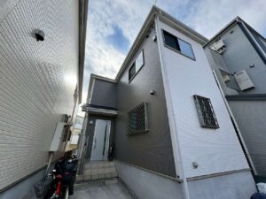 【横浜市港北区】Y様邸 屋根【RSプラチナルーフMUKI】・外壁【RSプラチナMUKI】塗装工事、窓格子取付工事